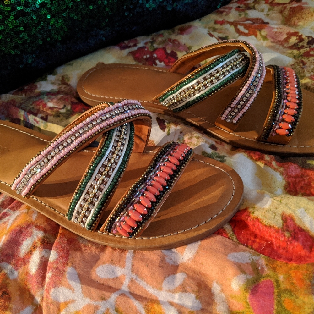 Universal Thread Sandals